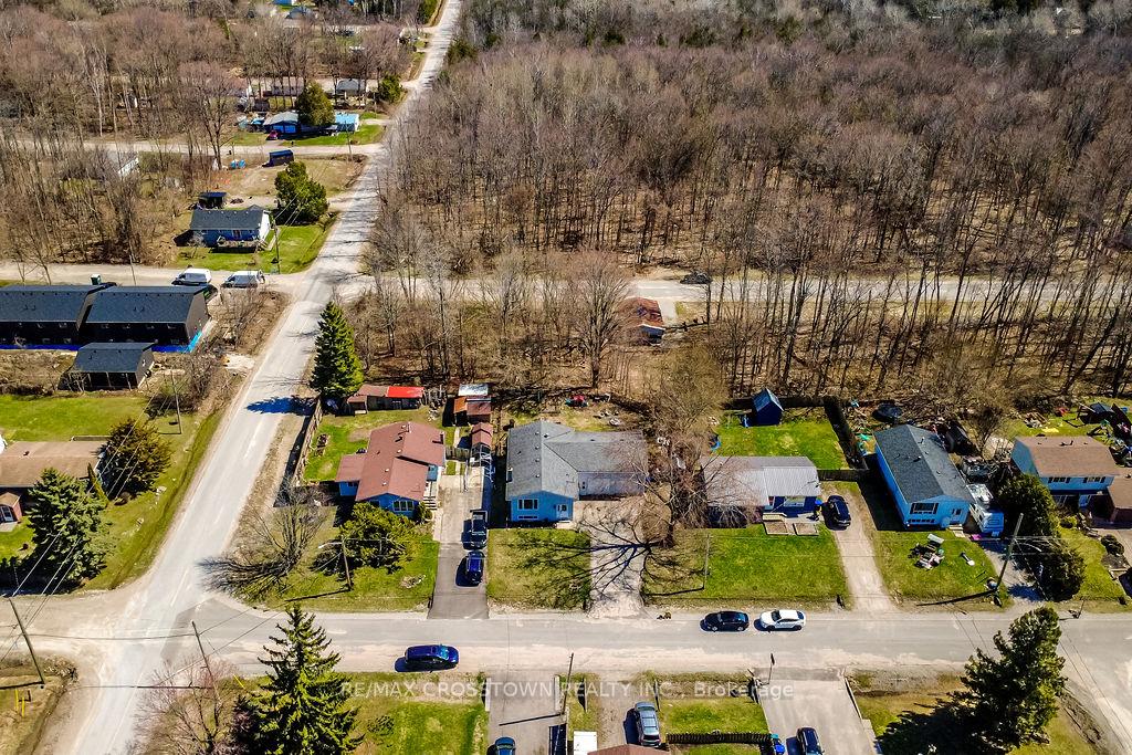 Photo 2 of 461 Barnes Avenue, Tay, Port McNicoll — HOMEH