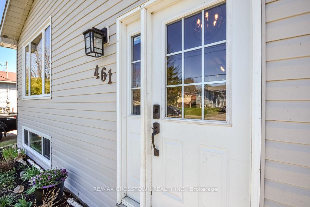 Photo 5 of 461 Barnes Avenue, Tay, Port McNicoll — HOMEH
