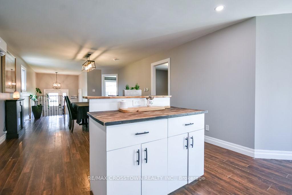 Photo 11 of 461 Barnes Avenue, Tay, Port McNicoll — HOMEH