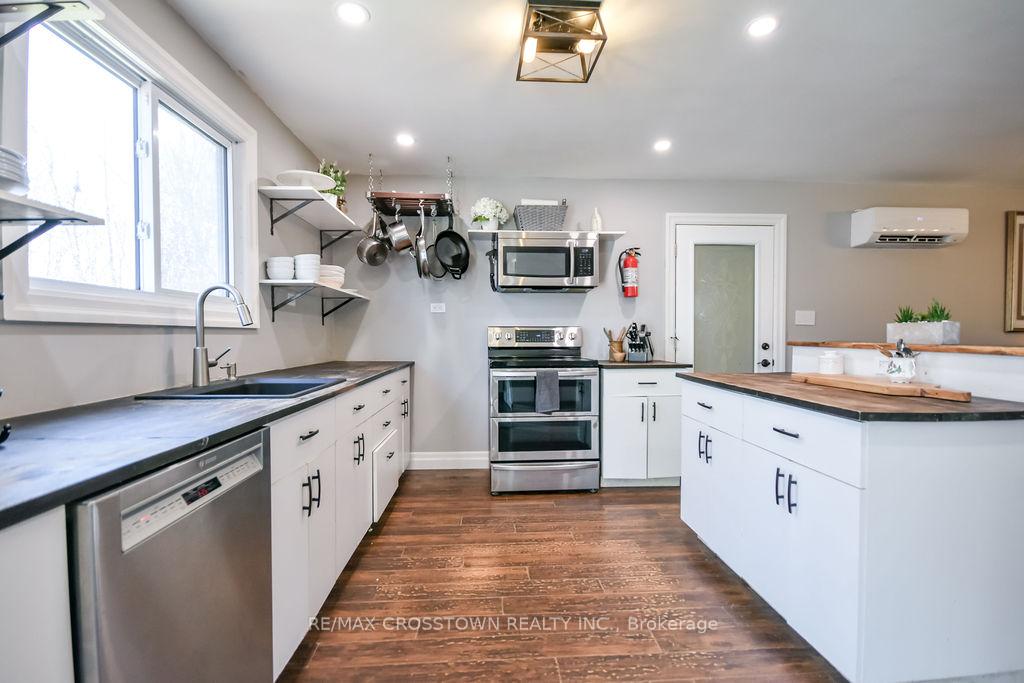 Photo 15 of 461 Barnes Avenue, Tay, Port McNicoll — HOMEH