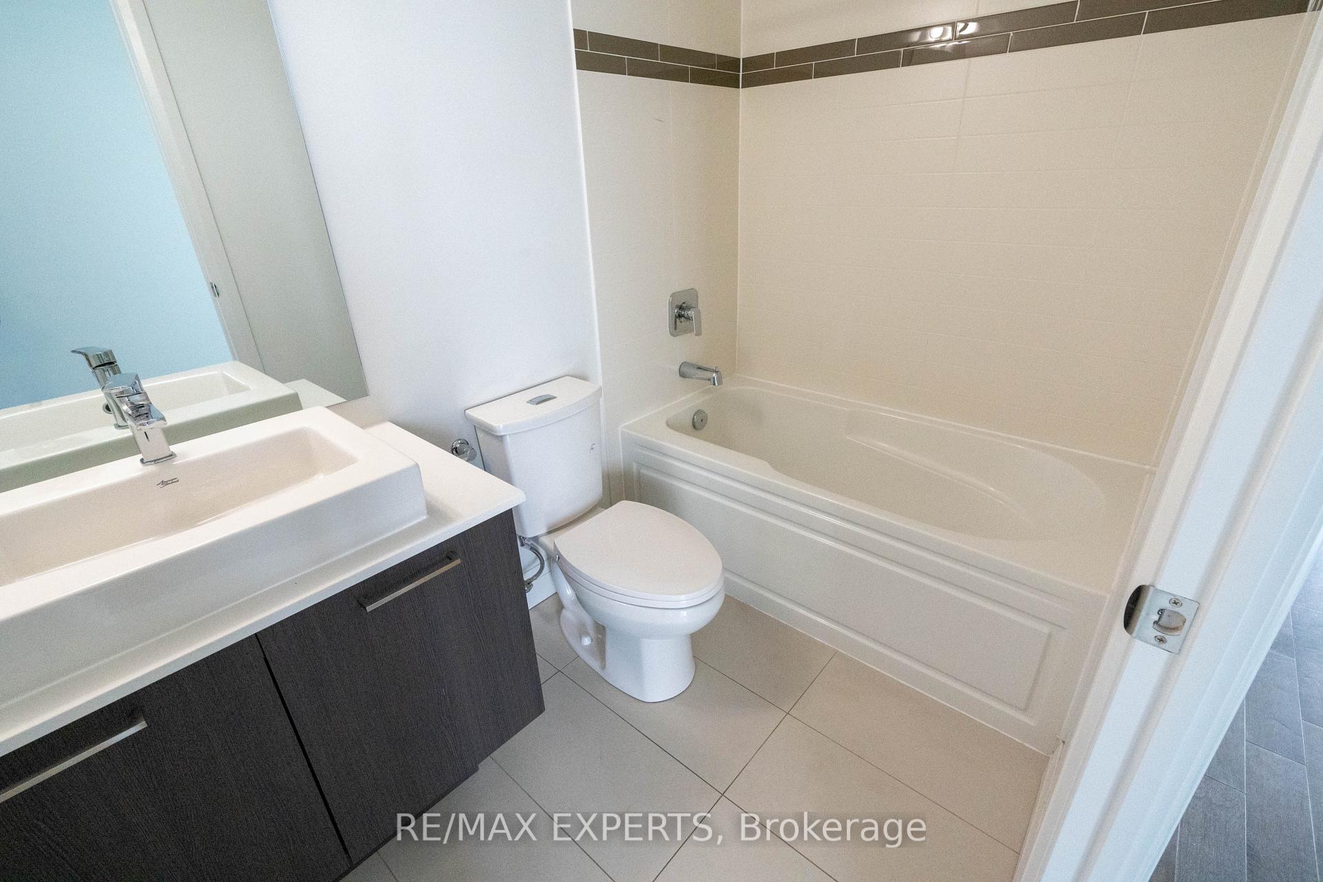 Photo 11 of Unit 714, 4800 Highway 7, Vaughan, East Woodbridge — HOMEH
