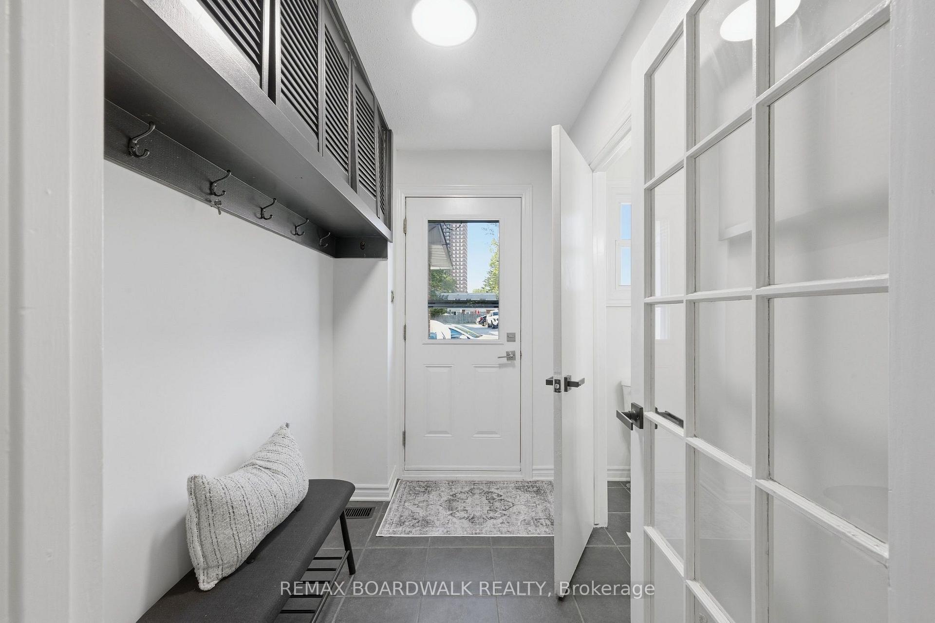 Photo 2 of Unit 14, 314 Stone Quarry Private, Ottawa, Carson Meadows — HOMEH