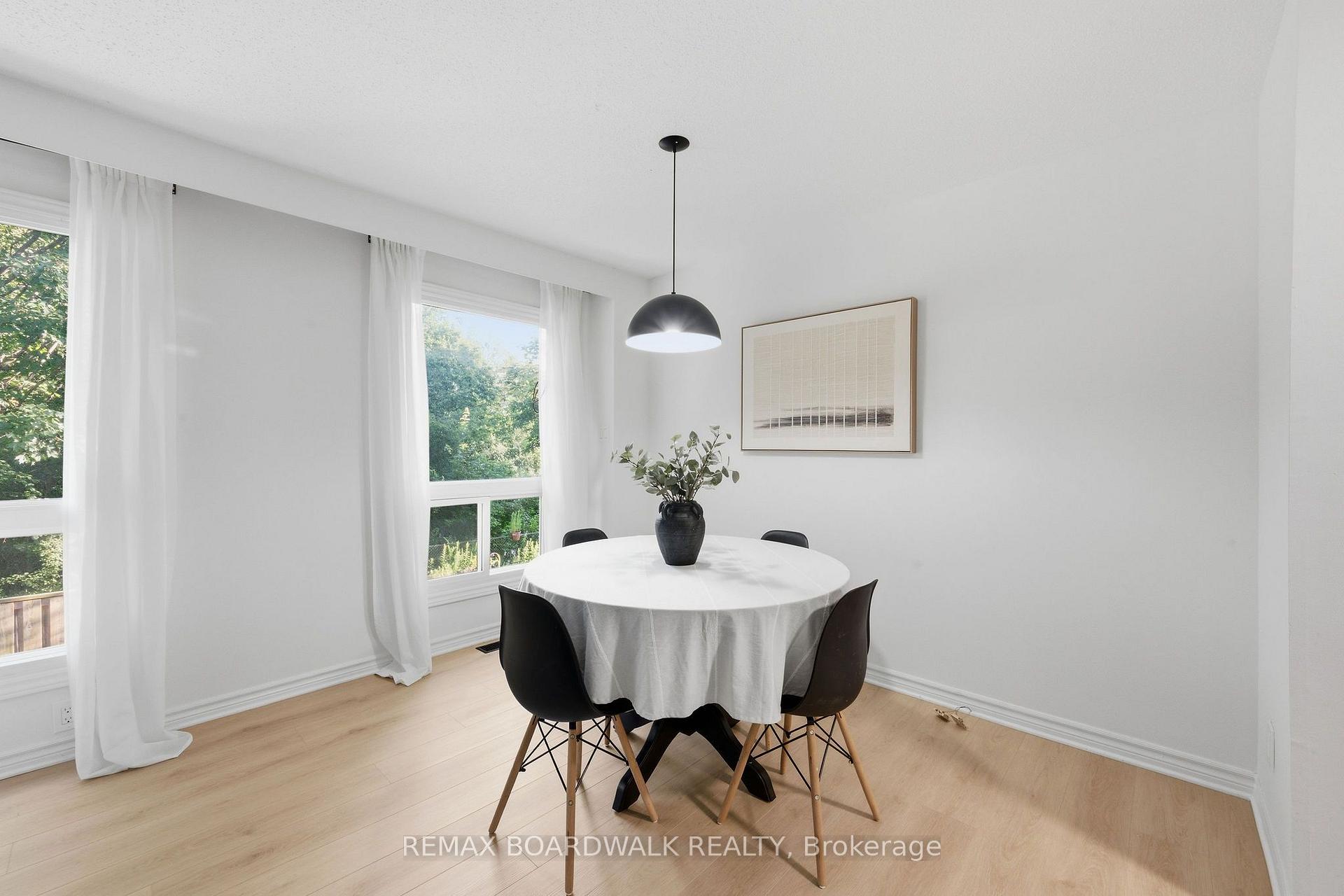Photo 9 of Unit 14, 314 Stone Quarry Private, Ottawa, Carson Meadows — HOMEH
