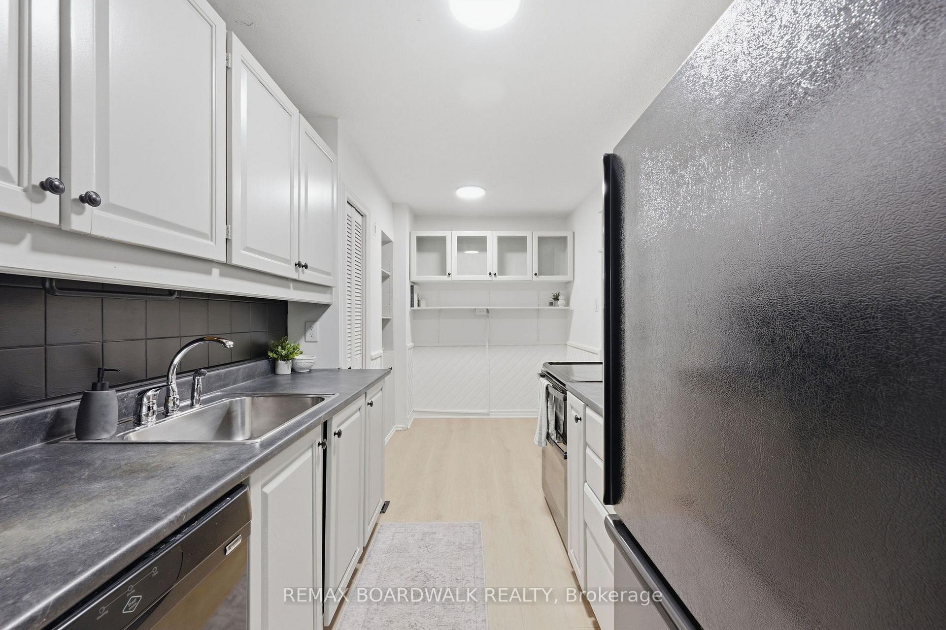 Photo 11 of Unit 14, 314 Stone Quarry Private, Ottawa, Carson Meadows — HOMEH