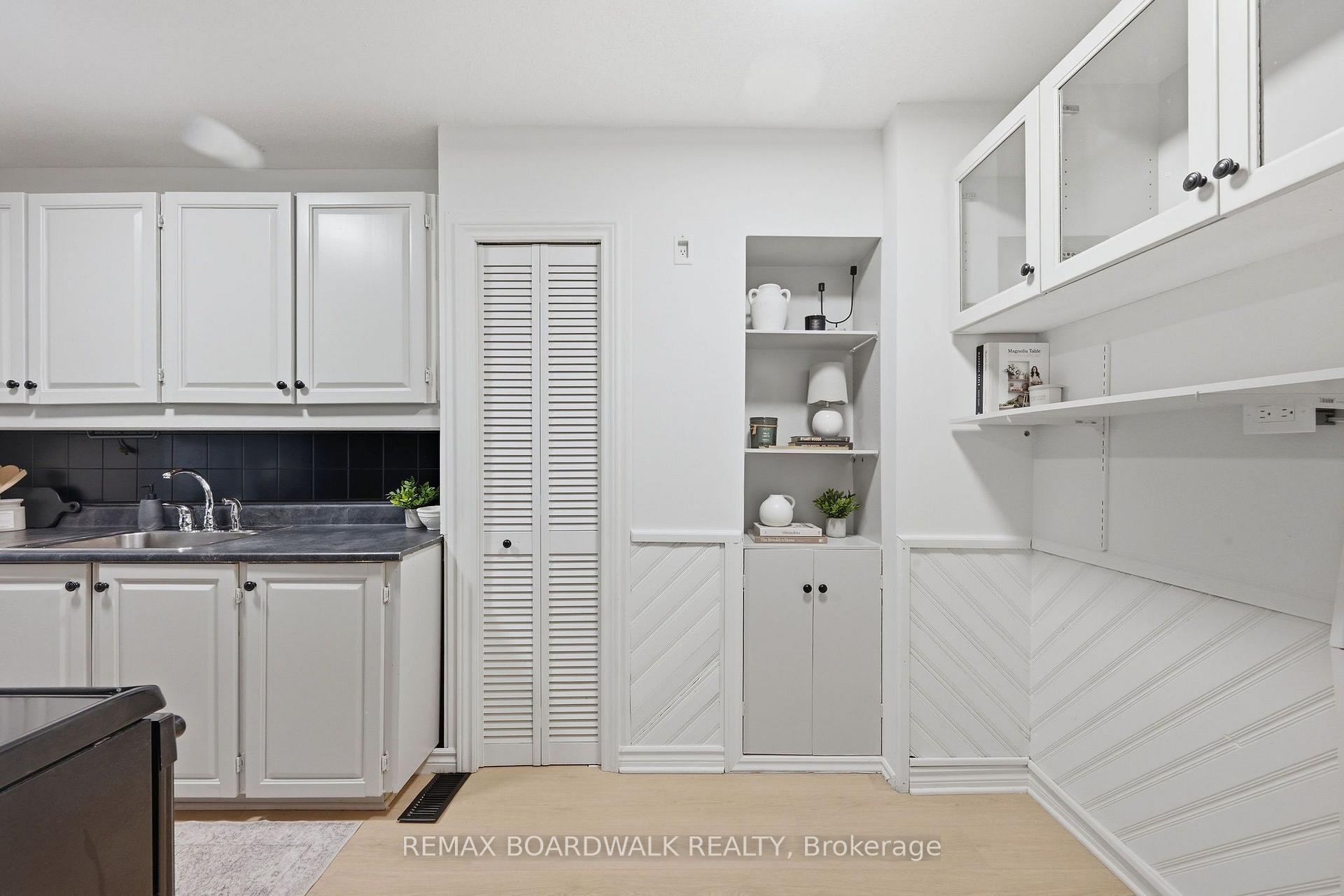 Photo 13 of Unit 14, 314 Stone Quarry Private, Ottawa, Carson Meadows — HOMEH
