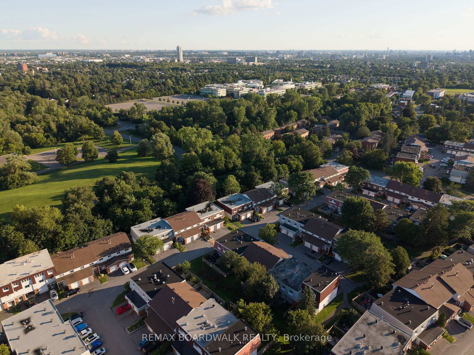 Photo 38 of Unit 14, 314 Stone Quarry Private, Ottawa, Carson Meadows — HOMEH