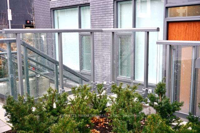 Photo 2 of Unit 111, 25 Adra Grado Way, North York, Bayview Village — HOMEH