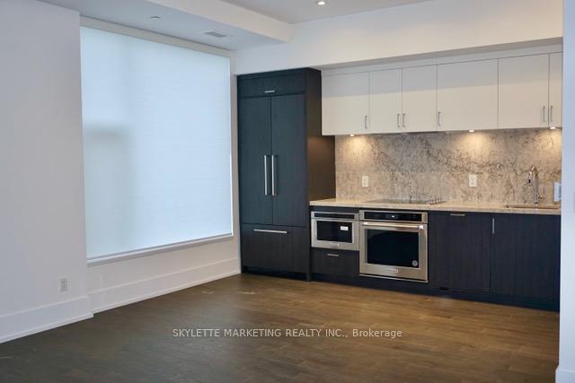 Photo 3 of Unit 111, 25 Adra Grado Way, North York, Bayview Village — HOMEH