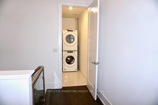 Photo 6 of Unit 111, 25 Adra Grado Way, North York, Bayview Village — HOMEH