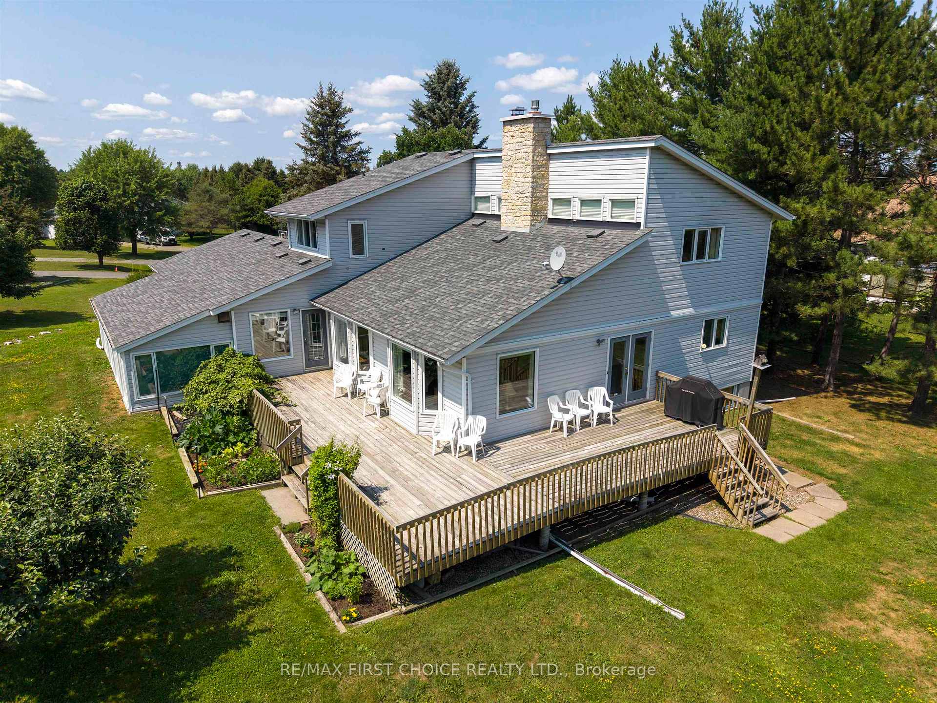 Photo 3 of 4306 Oak Heights Place, Thunder Bay, Mountain Road — HOMEH
