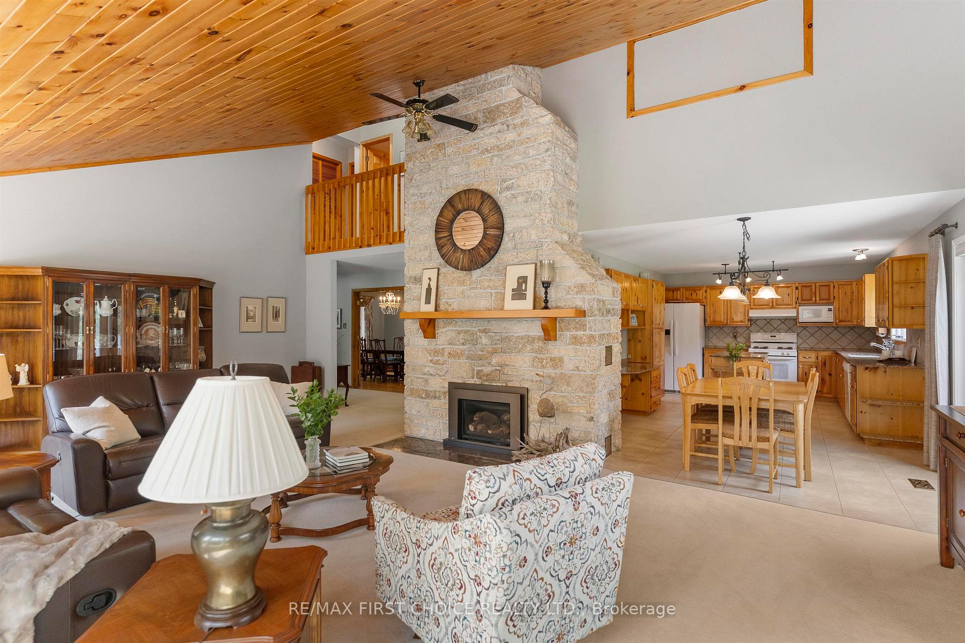 Photo 5 of 4306 Oak Heights Place, Thunder Bay, Mountain Road — HOMEH