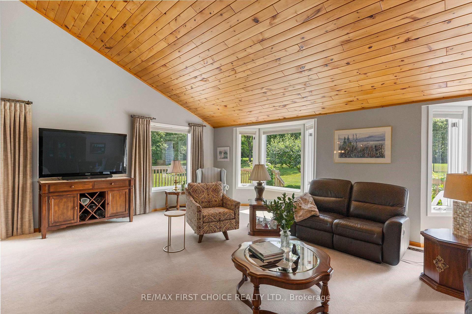 Photo 9 of 4306 Oak Heights Place, Thunder Bay, Mountain Road — HOMEH