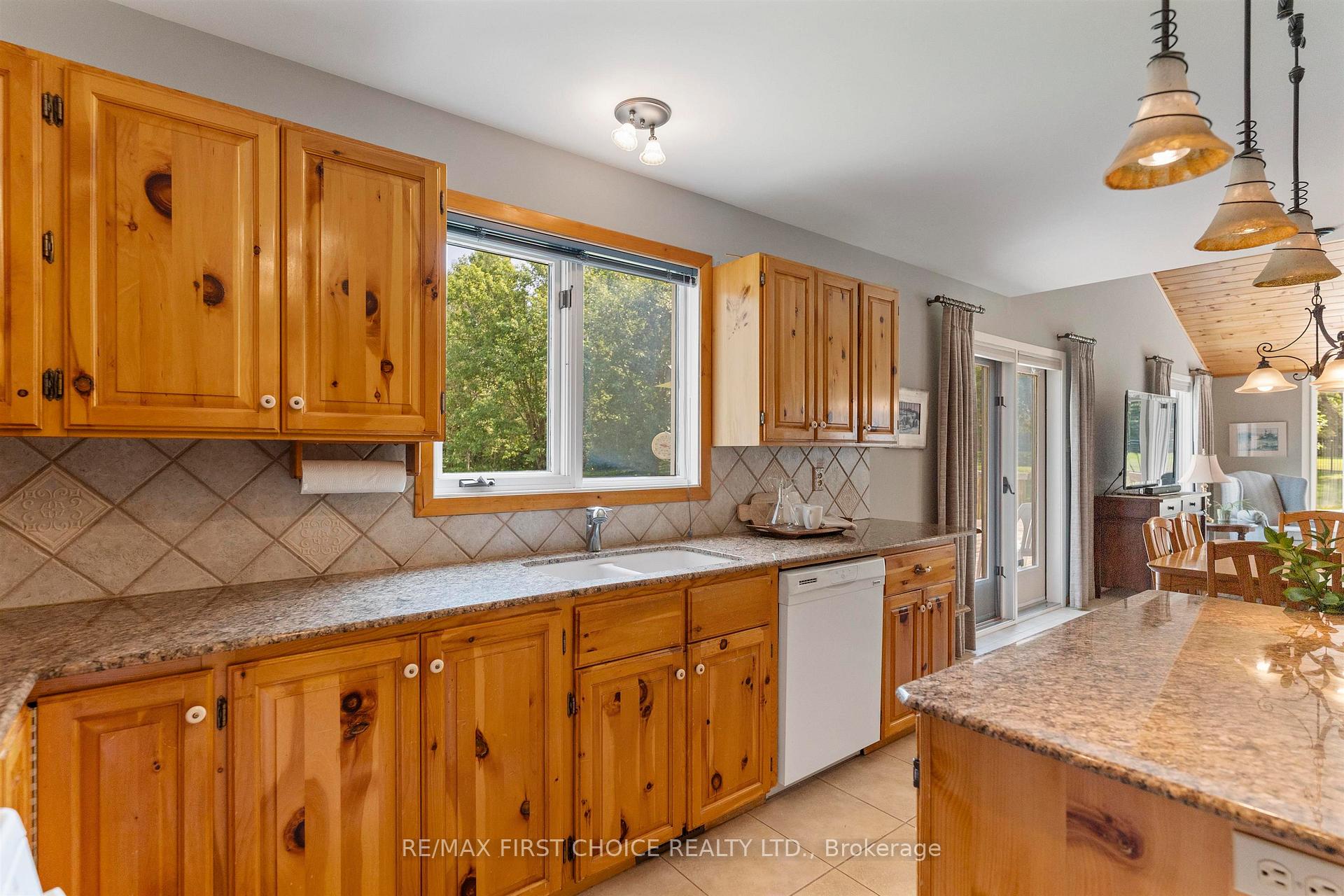 Photo 13 of 4306 Oak Heights Place, Thunder Bay, Mountain Road — HOMEH