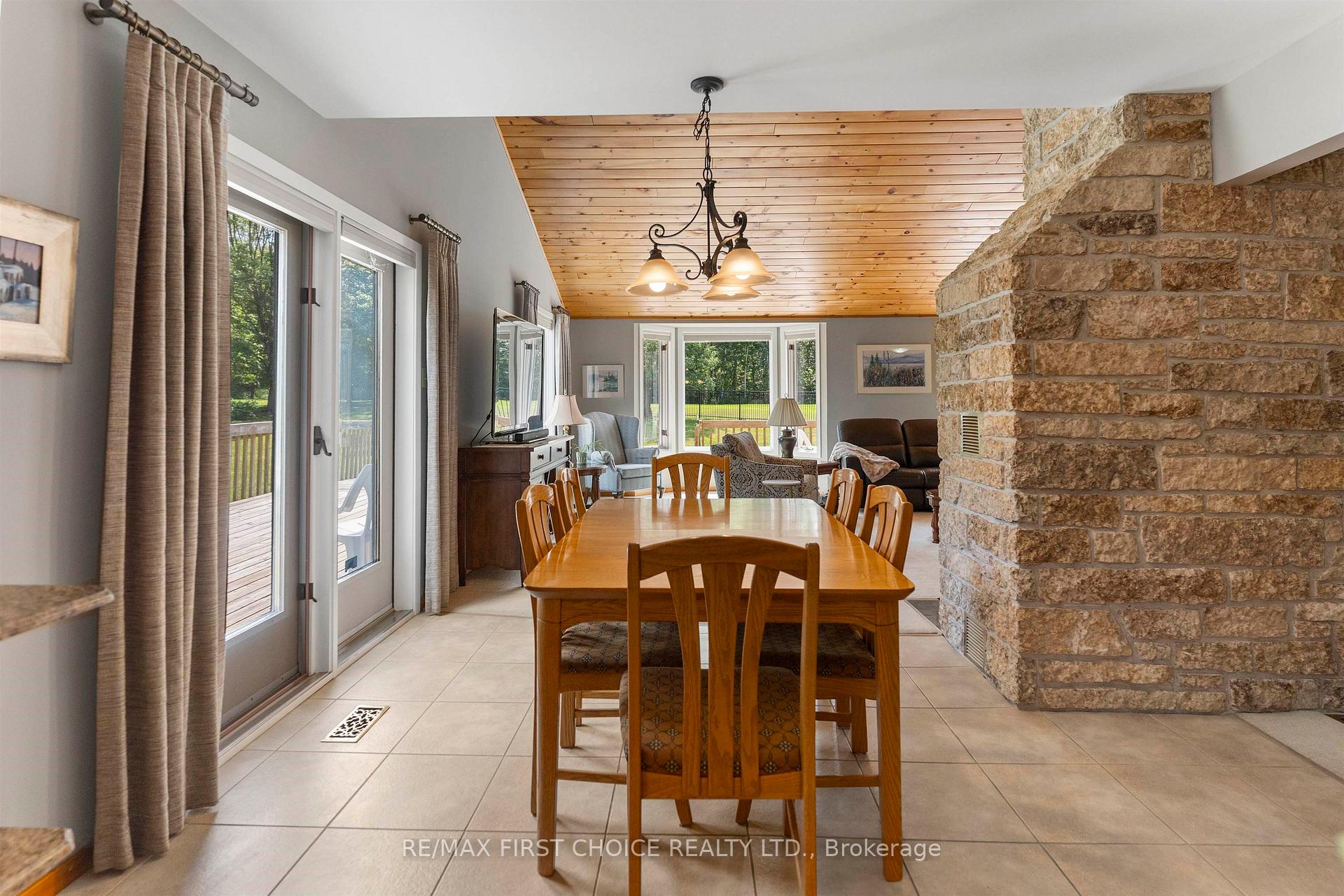 Photo 15 of 4306 Oak Heights Place, Thunder Bay, Mountain Road — HOMEH