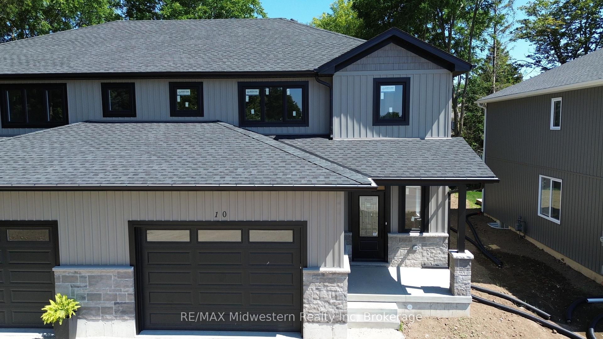 Photo 2 of 10 Roberts Street, Huron East, Seaforth — HOMEH