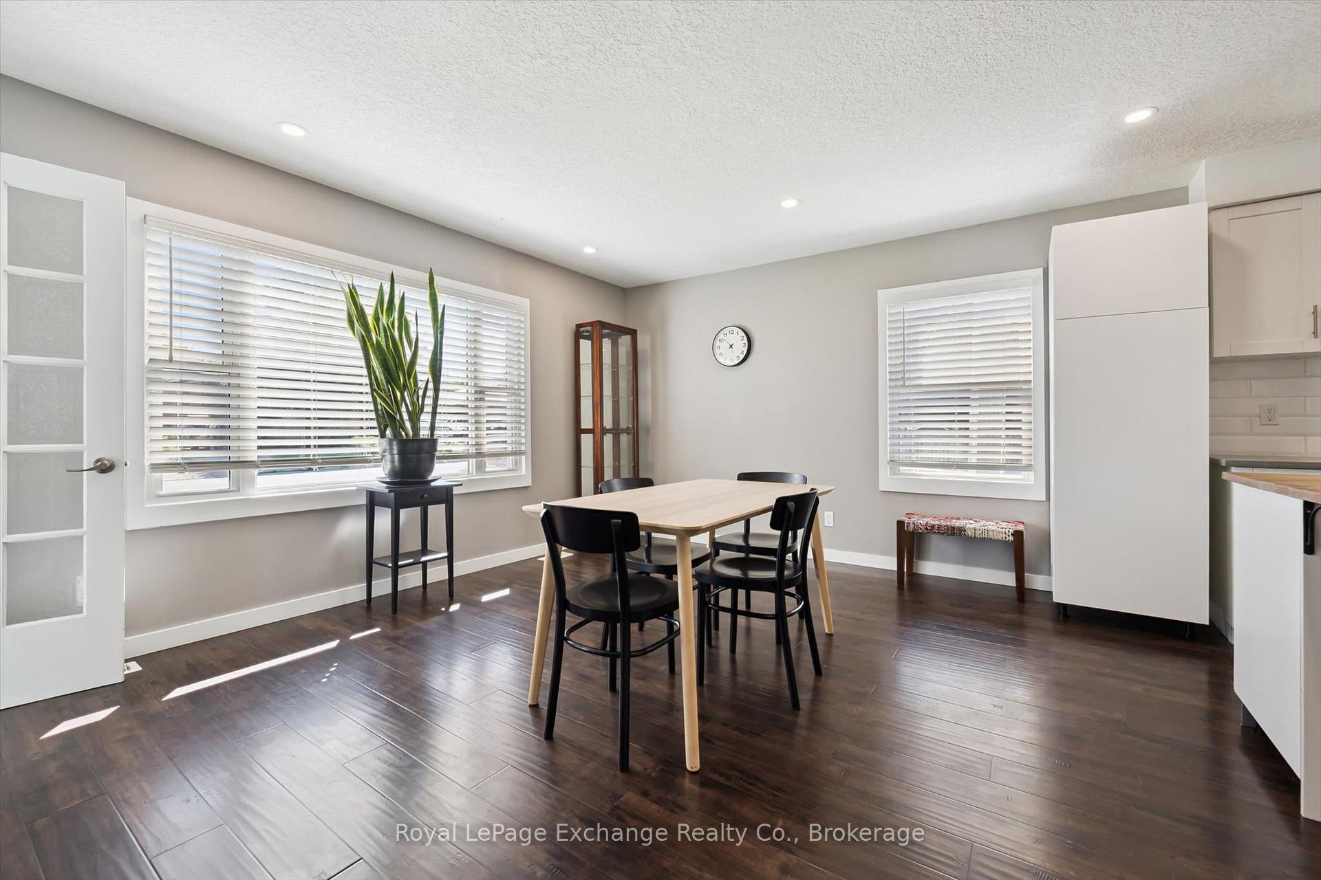 Photo 6 of 68 Elgin Street S, Cambridge, Alison — HOMEH
