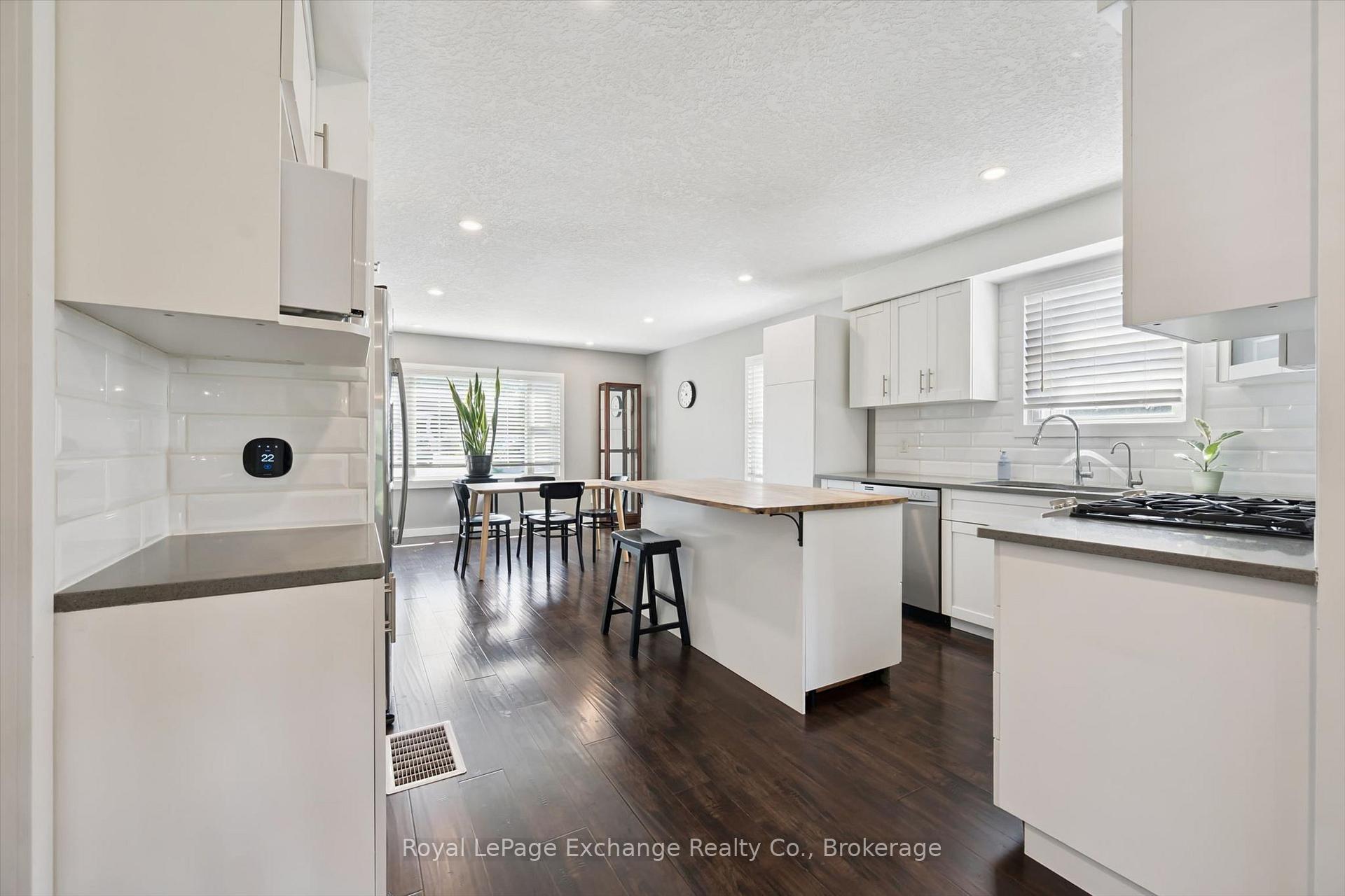 Photo 12 of 68 Elgin Street S, Cambridge, Alison — HOMEH