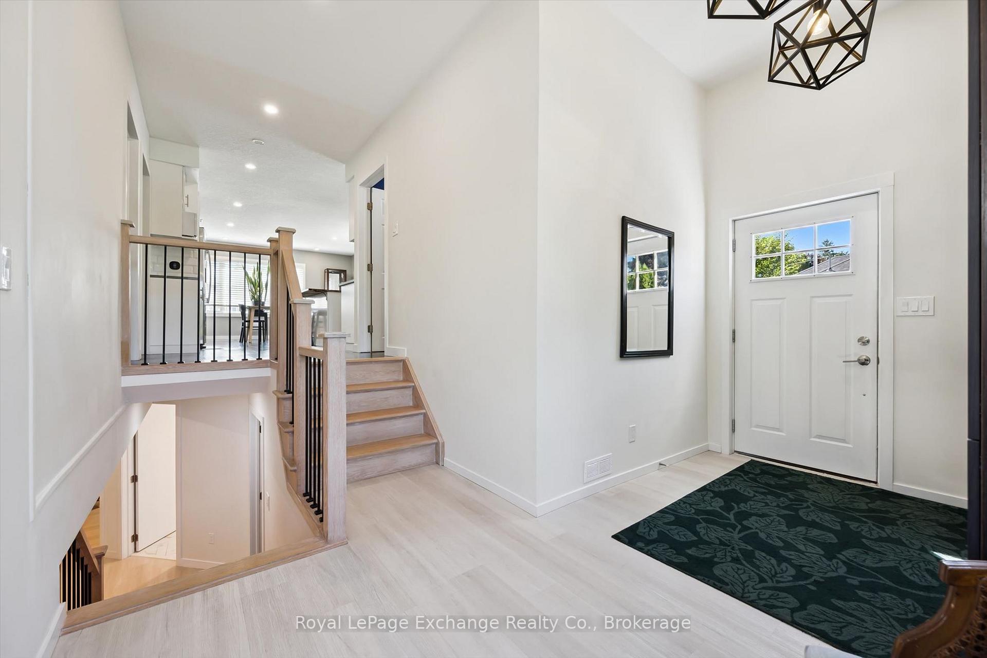 Photo 21 of 68 Elgin Street S, Cambridge, Alison — HOMEH