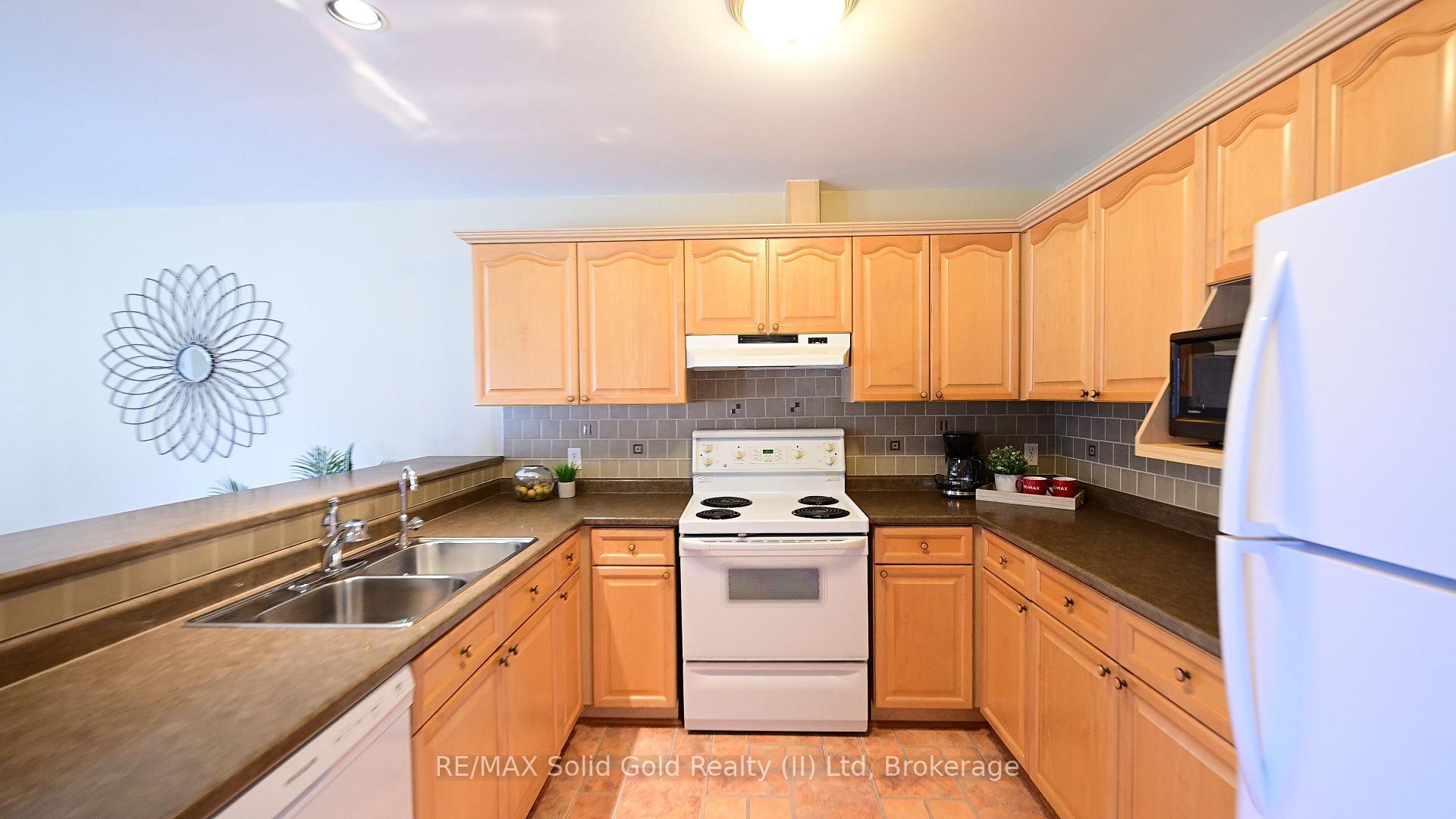 Photo 9 of Unit 8, 1662 Erbs Road, Wilmot — HOMEH