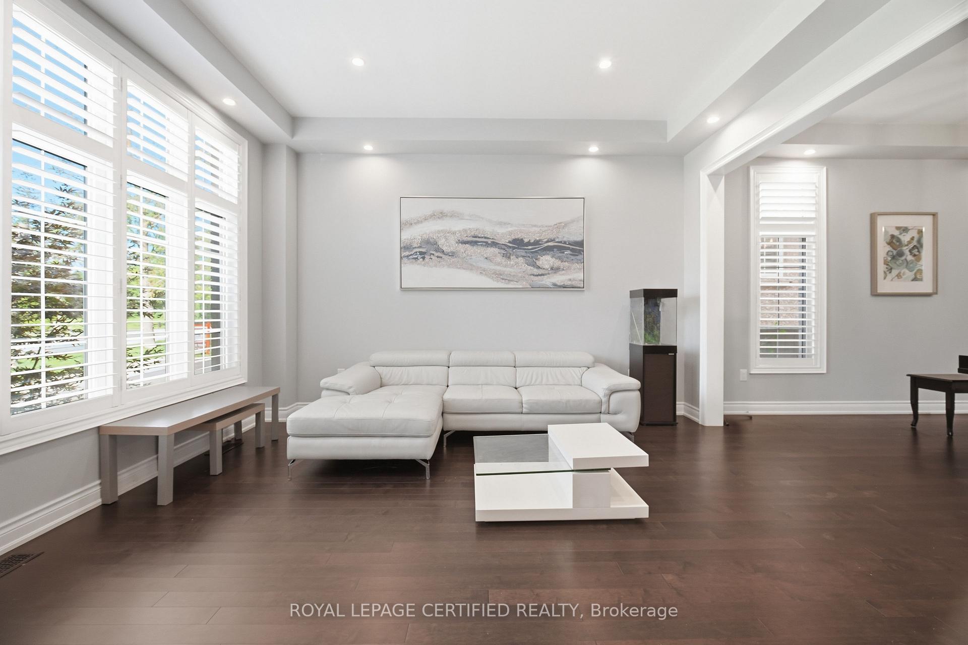 Photo 5 of 8833 Creditview Road, Brampton, Credit Valley — HOMEH