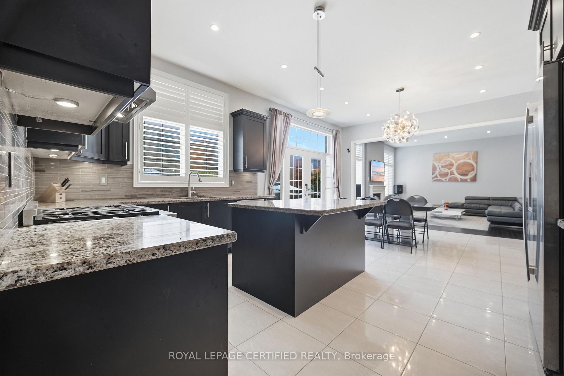 Photo 11 of 8833 Creditview Road, Brampton, Credit Valley — HOMEH