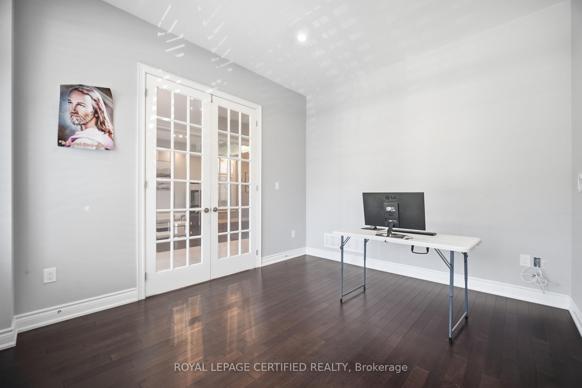 Photo 15 of 8833 Creditview Road, Brampton, Credit Valley — HOMEH