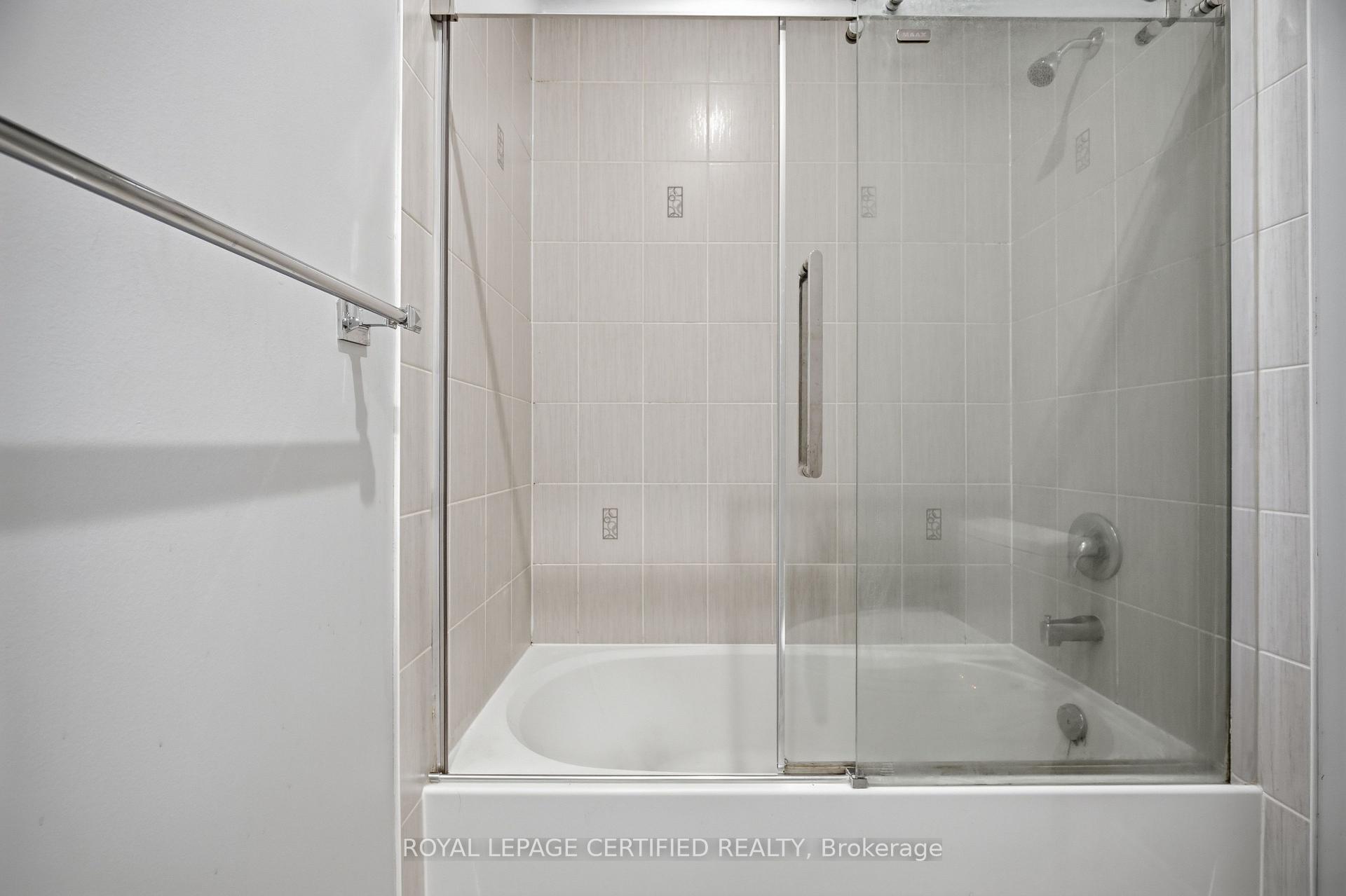 Photo 27 of 8833 Creditview Road, Brampton, Credit Valley — HOMEH