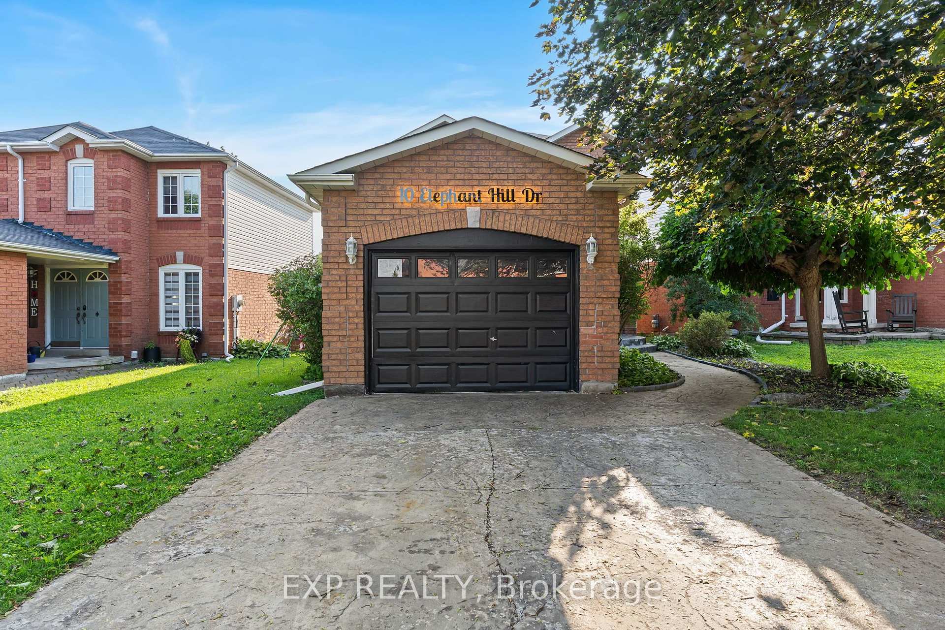 Photo 3 of 10 Elephant Hill Drive, Clarington, Bowmanville — HOMEH