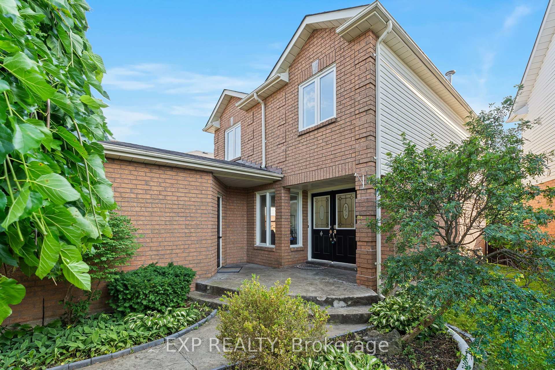 Photo 6 of 10 Elephant Hill Drive, Clarington, Bowmanville — HOMEH