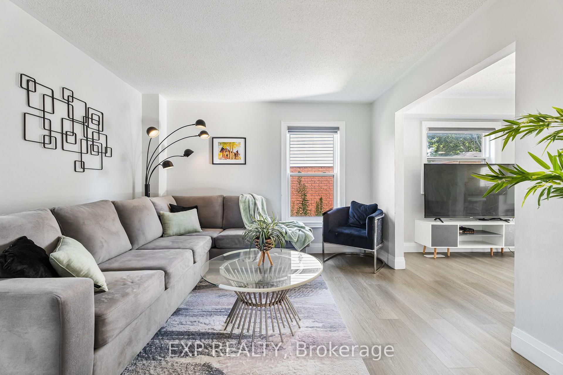 Photo 13 of 10 Elephant Hill Drive, Clarington, Bowmanville — HOMEH