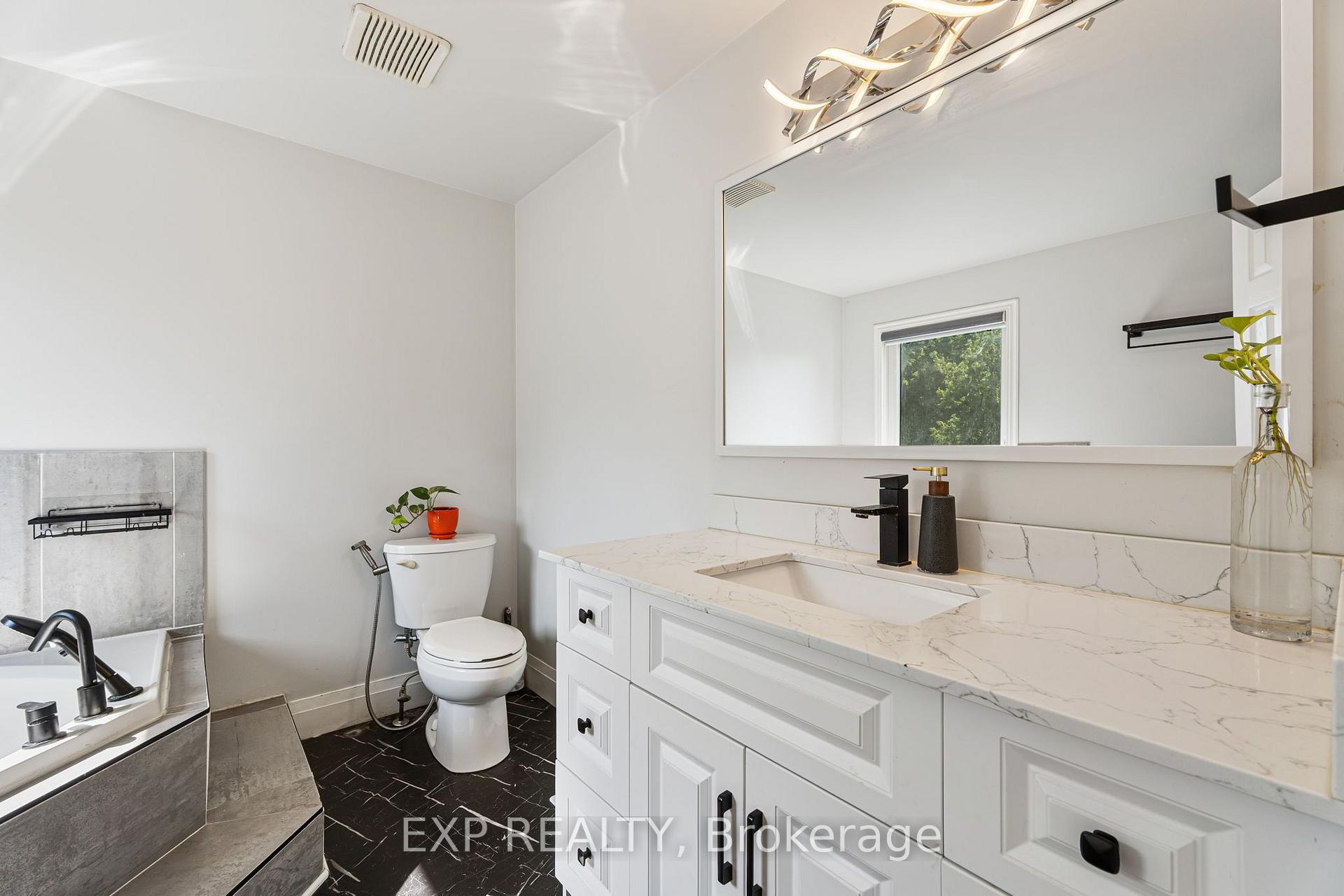Photo 32 of 10 Elephant Hill Drive, Clarington, Bowmanville — HOMEH