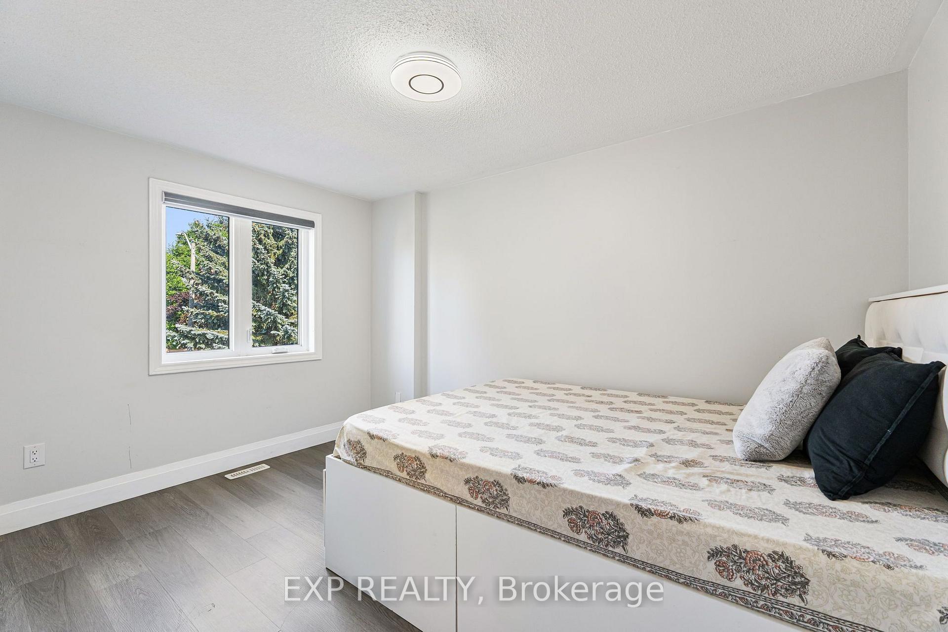 Photo 35 of 10 Elephant Hill Drive, Clarington, Bowmanville — HOMEH