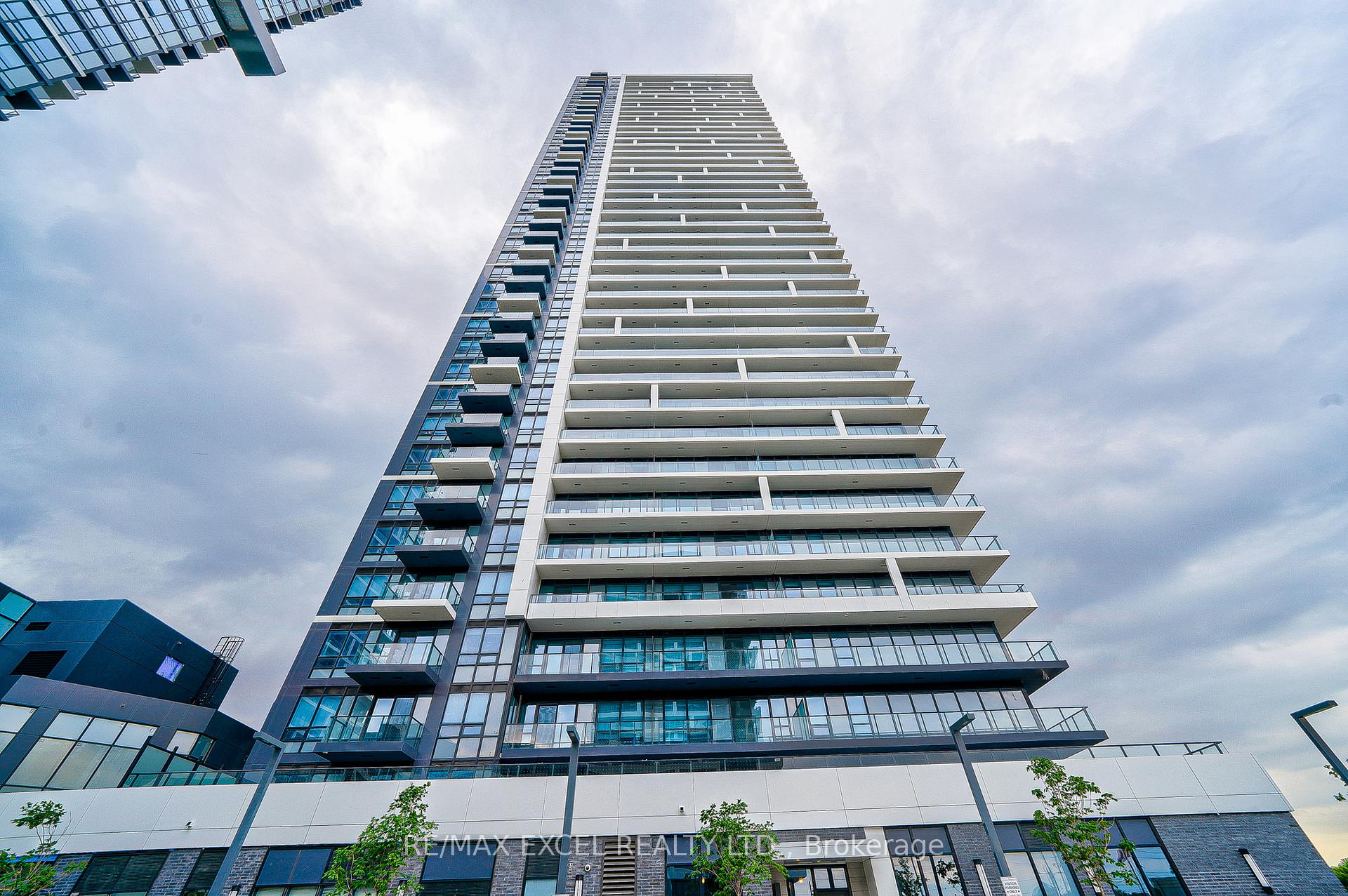 Photo 2 of Unit 3508, 8 Water Walk Drive, Markham, Unionville — HOMEH