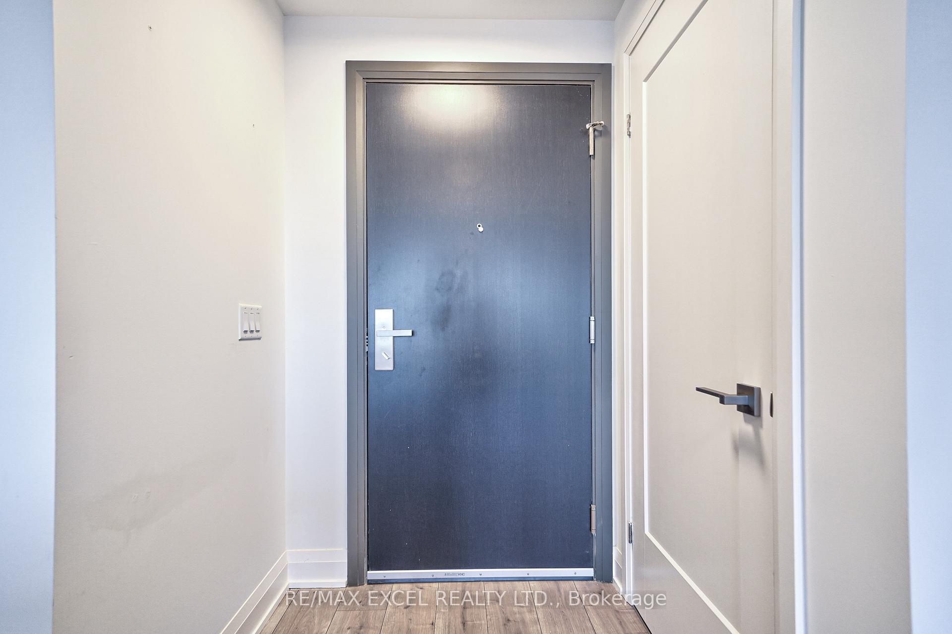 Photo 6 of Unit 3508, 8 Water Walk Drive, Markham, Unionville — HOMEH