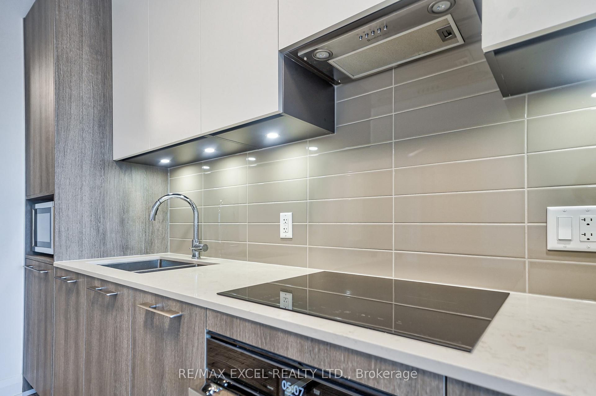 Photo 16 of Unit 3508, 8 Water Walk Drive, Markham, Unionville — HOMEH