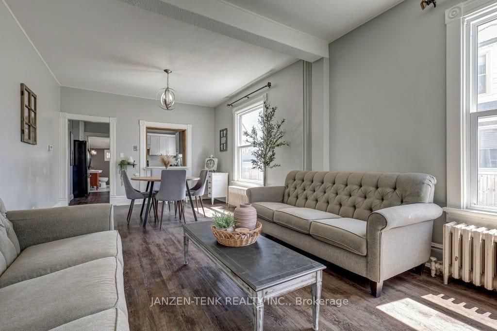 Photo 2 of 17 Oak Street, Aylmer — HOMEH