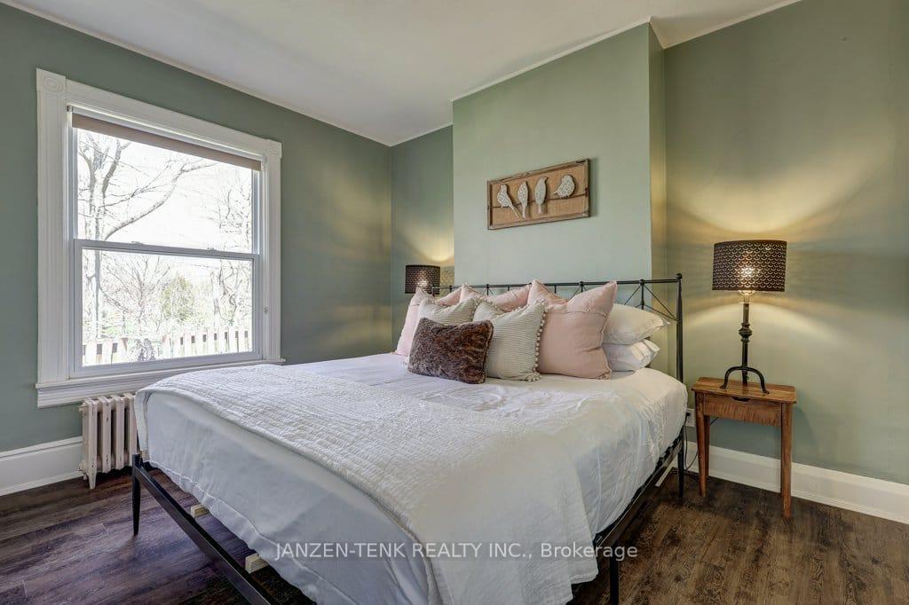 Photo 8 of 17 Oak Street, Aylmer — HOMEH