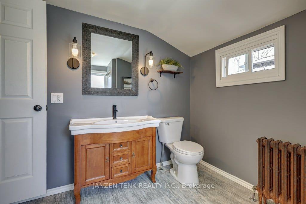 Photo 12 of 17 Oak Street, Aylmer — HOMEH