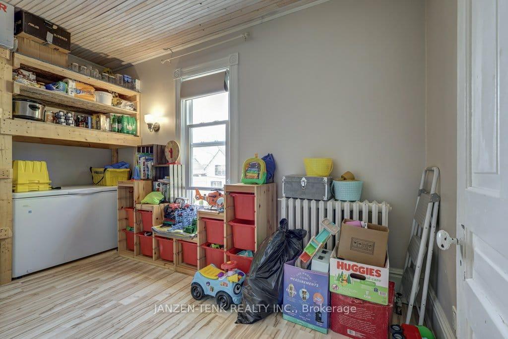 Photo 25 of 17 Oak Street, Aylmer — HOMEH