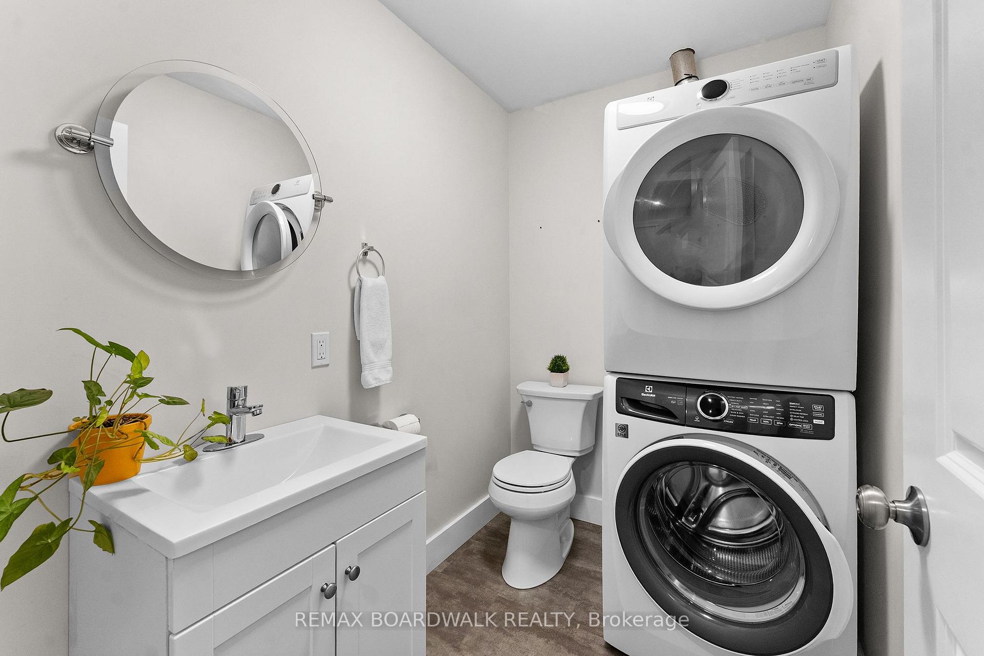 Photo 4 of Unit D, 32 David Street, Edwardsburgh/Cardinal, Edwardsburgh/Cardinal Twp — HOMEH
