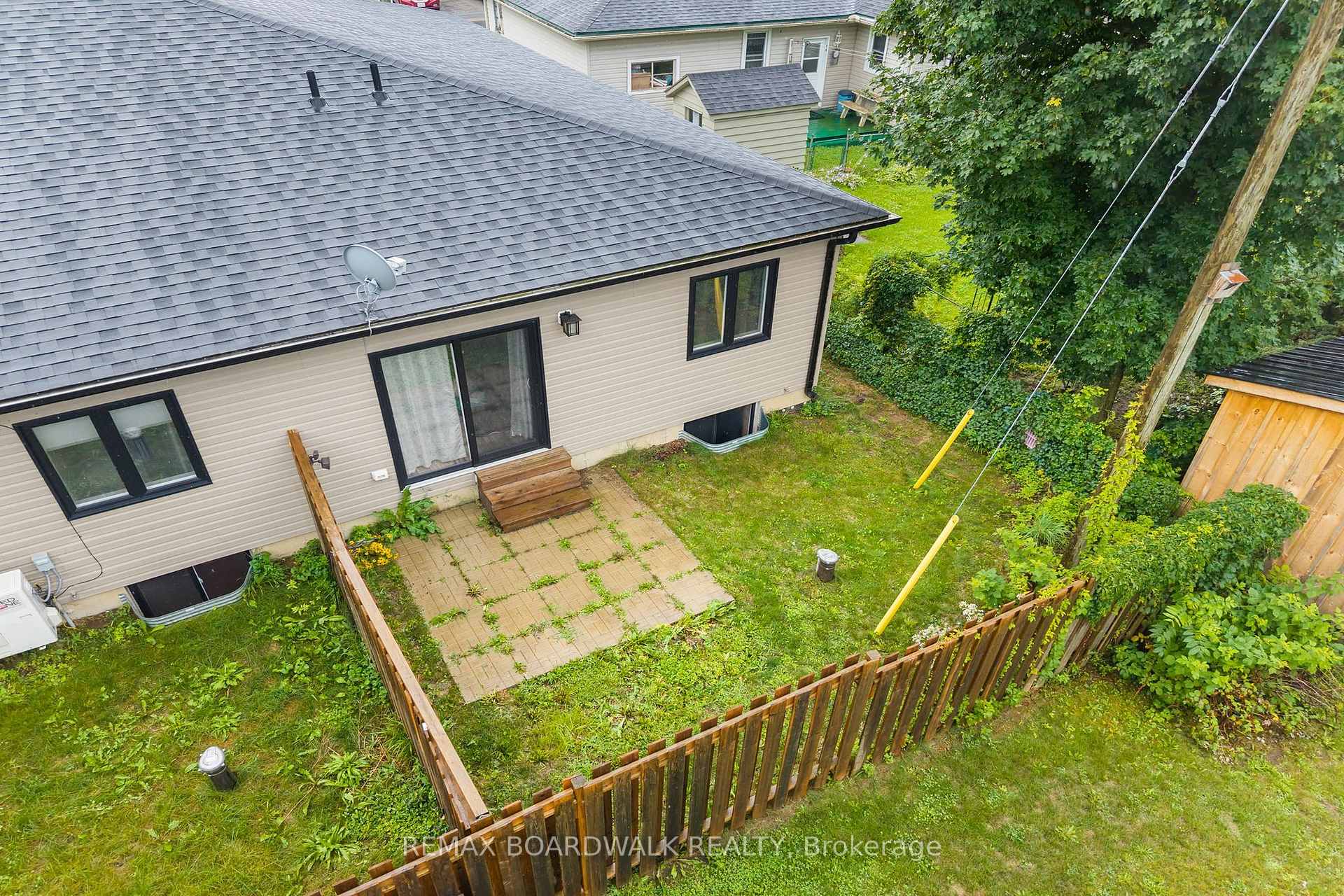 Photo 4 of Unit A, 32 David Street, Edwardsburgh/Cardinal, Edwardsburgh/Cardinal Twp — HOMEH