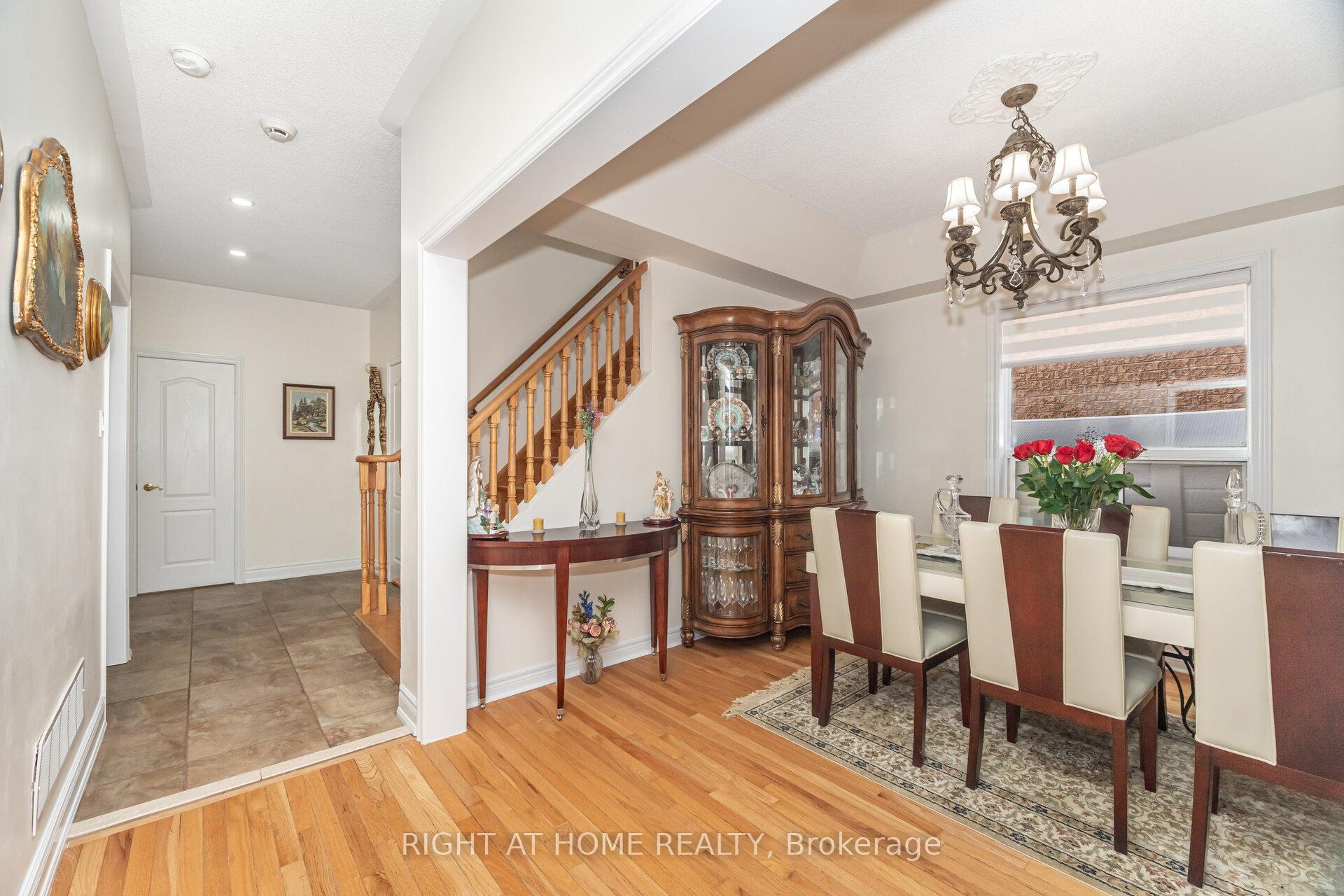 Photo 12 of 2 Melrose Gardens, Brampton, Snelgrove — HOMEH