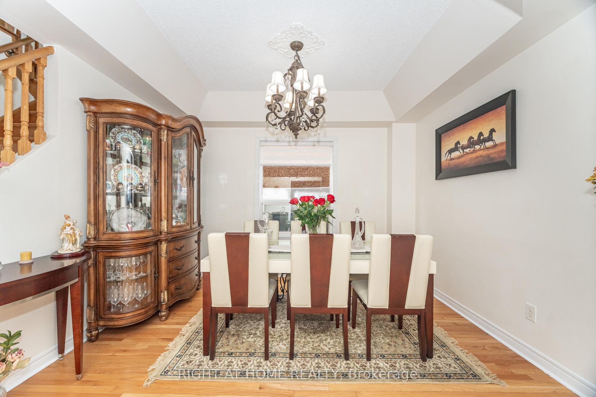 Photo 13 of 2 Melrose Gardens, Brampton, Snelgrove — HOMEH