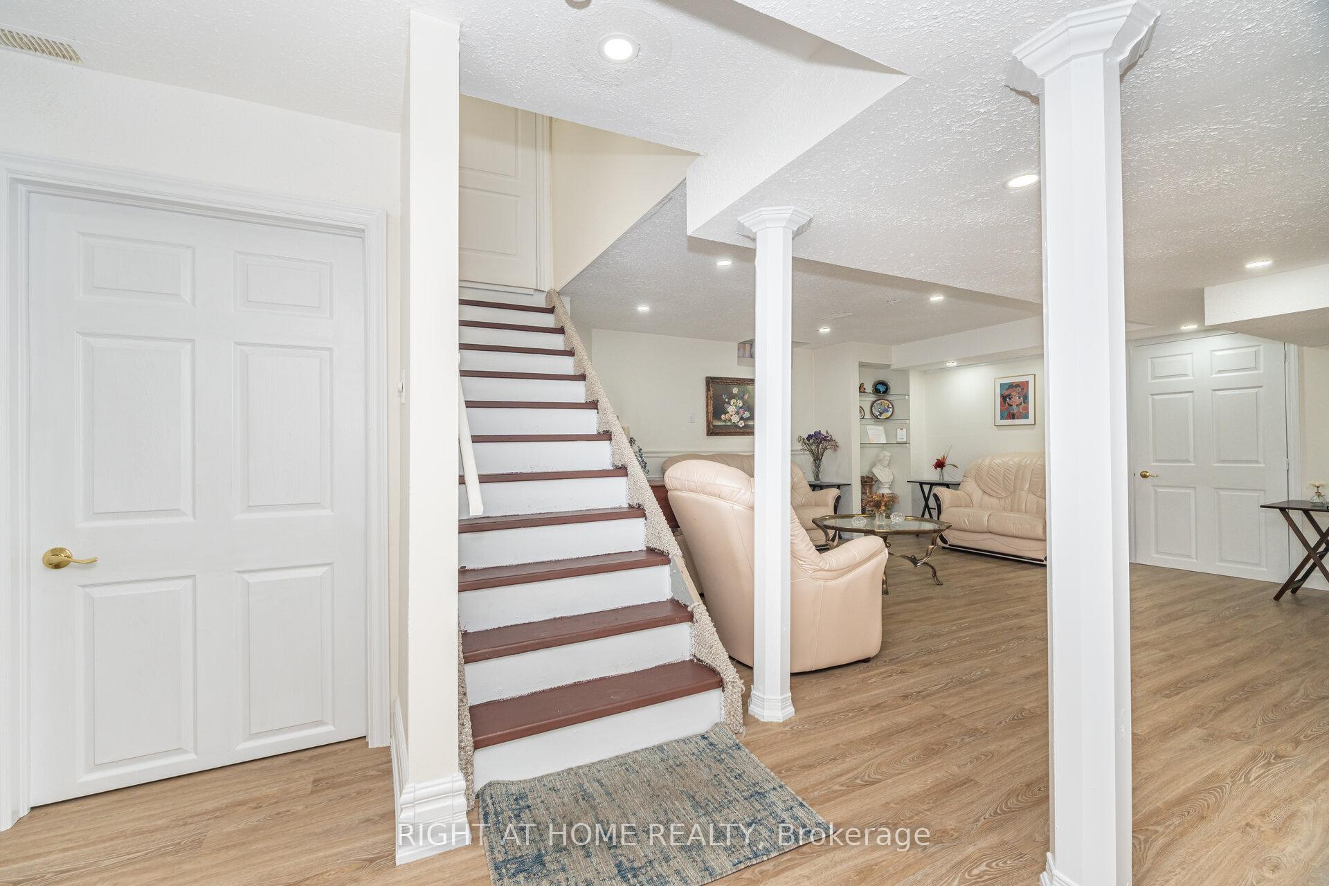 Photo 31 of 2 Melrose Gardens, Brampton, Snelgrove — HOMEH