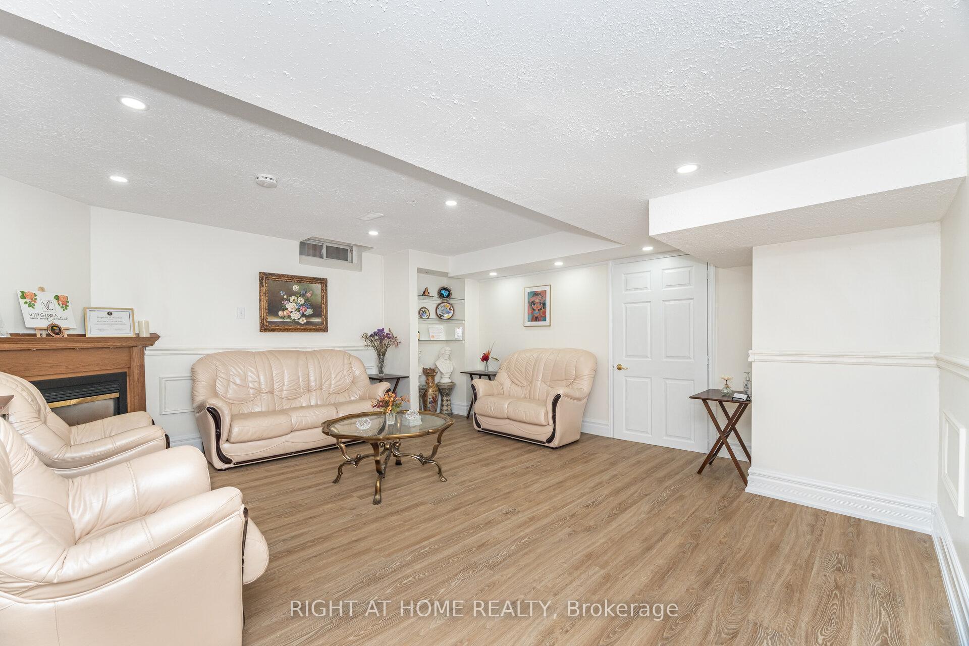 Photo 32 of 2 Melrose Gardens, Brampton, Snelgrove — HOMEH