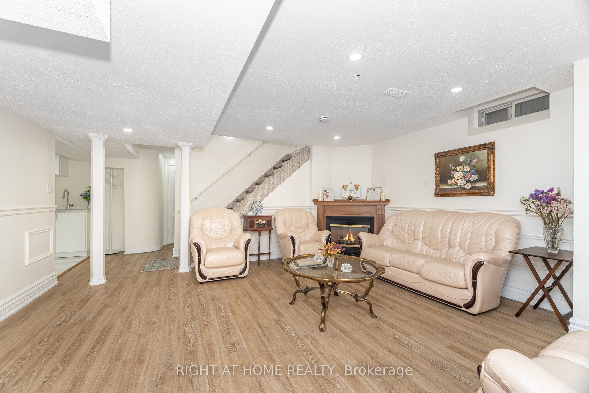 Photo 33 of 2 Melrose Gardens, Brampton, Snelgrove — HOMEH