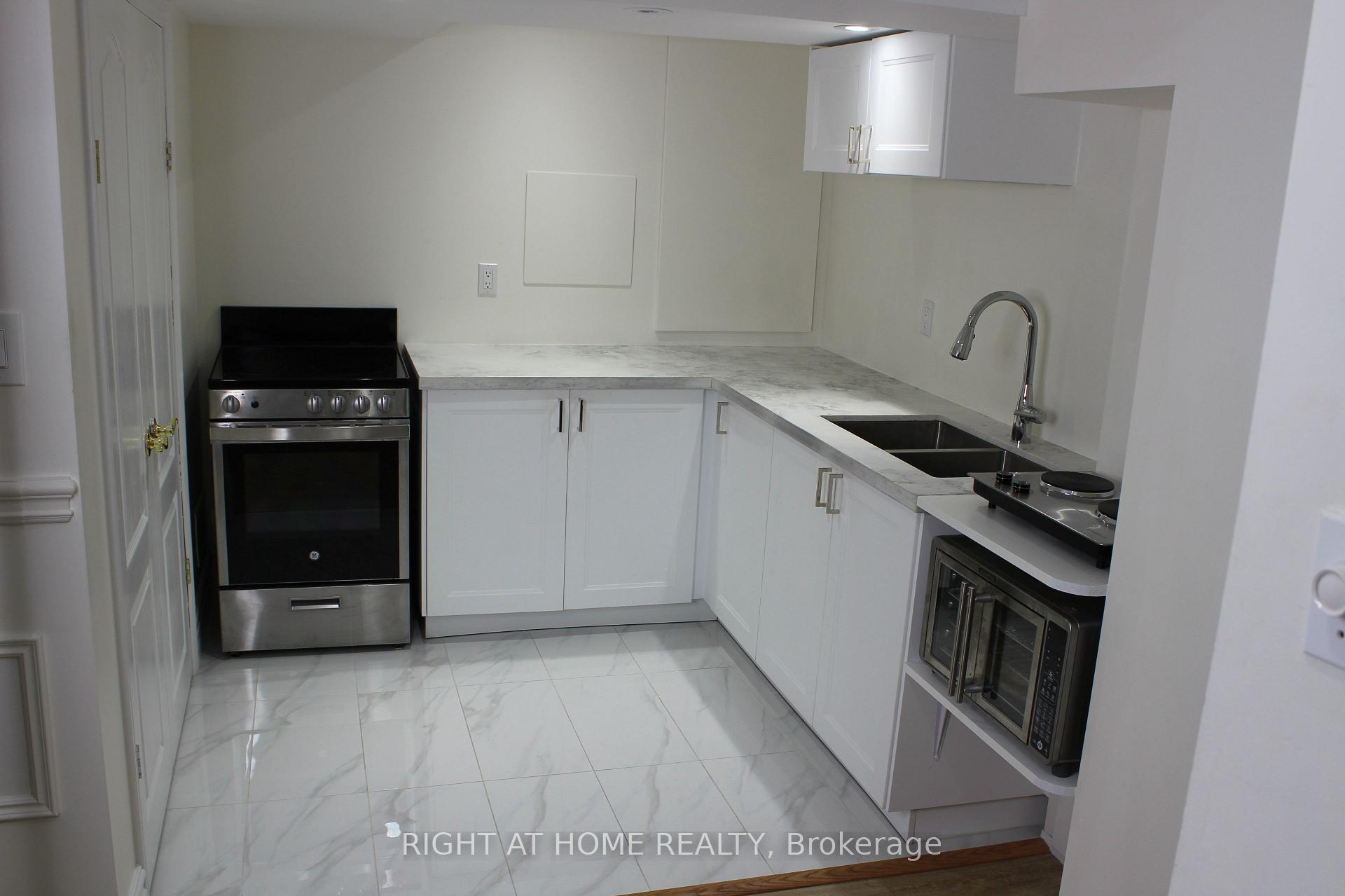 Photo 36 of 2 Melrose Gardens, Brampton, Snelgrove — HOMEH