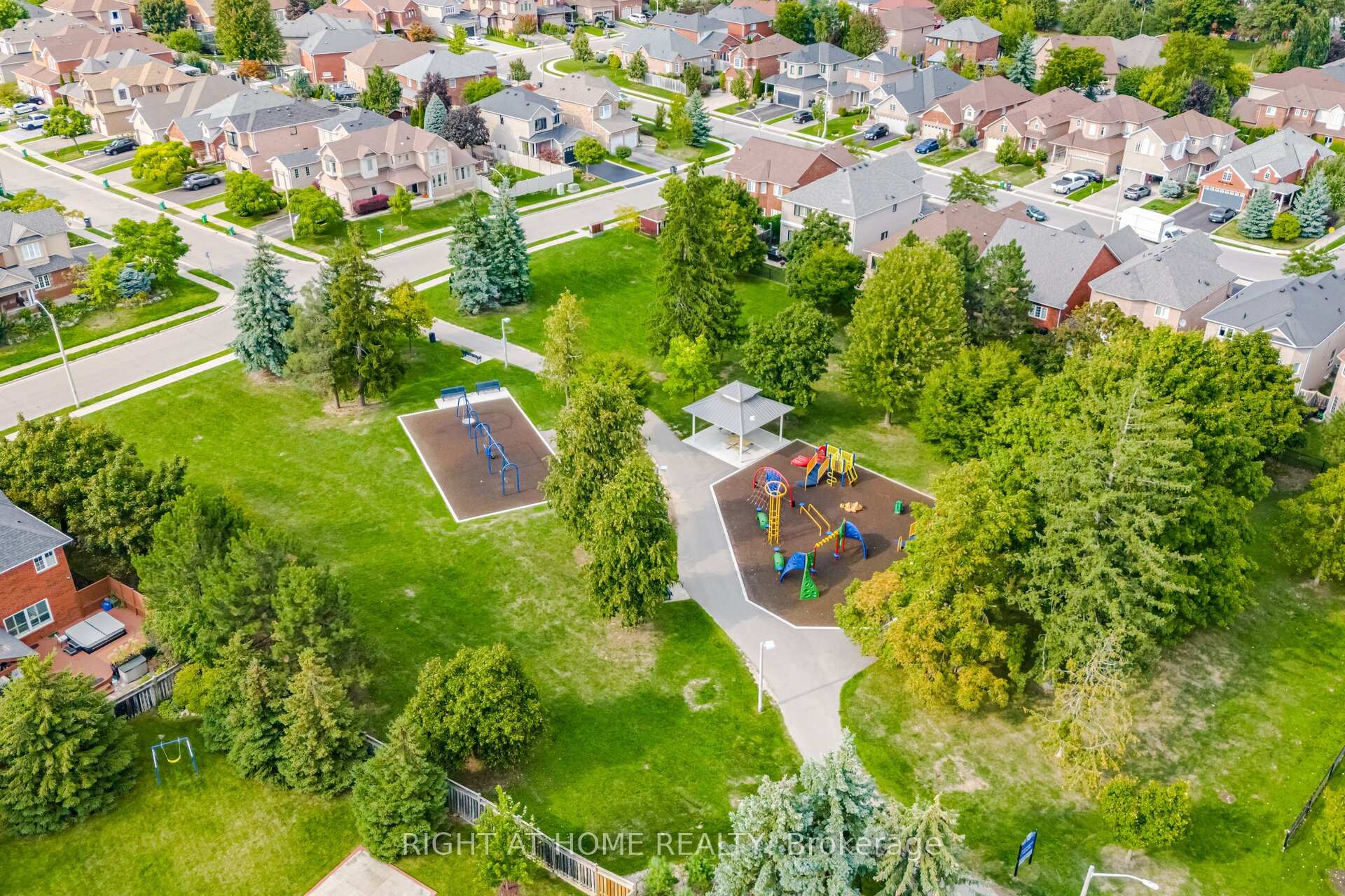Photo 45 of 2 Melrose Gardens, Brampton, Snelgrove — HOMEH