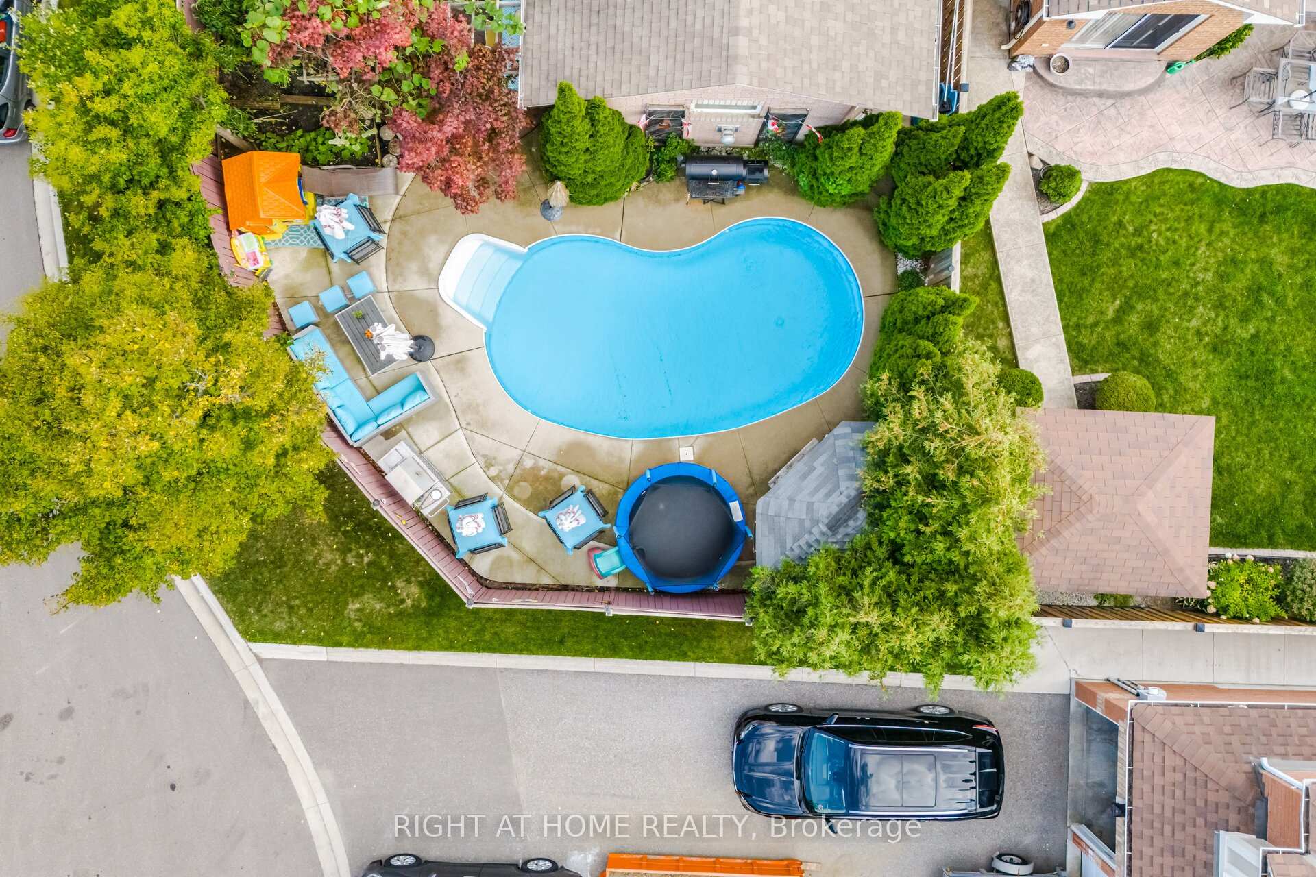 Photo 47 of 2 Melrose Gardens, Brampton, Snelgrove — HOMEH