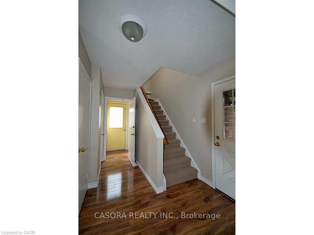 Photo 2 of 2461 Headon Forest Drive, Burlington, Headon — HOMEH